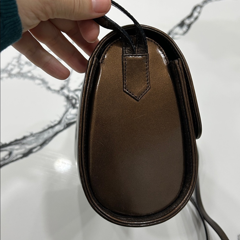 SALVATORE FERRAGAMO Leather Barrel Bag - Picture 5 of 12